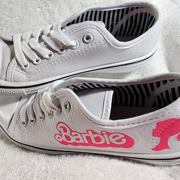 Barbie Inspired Canvas Lace Tie Shoes Women's Size 8 brand new - Picture 6 of 6